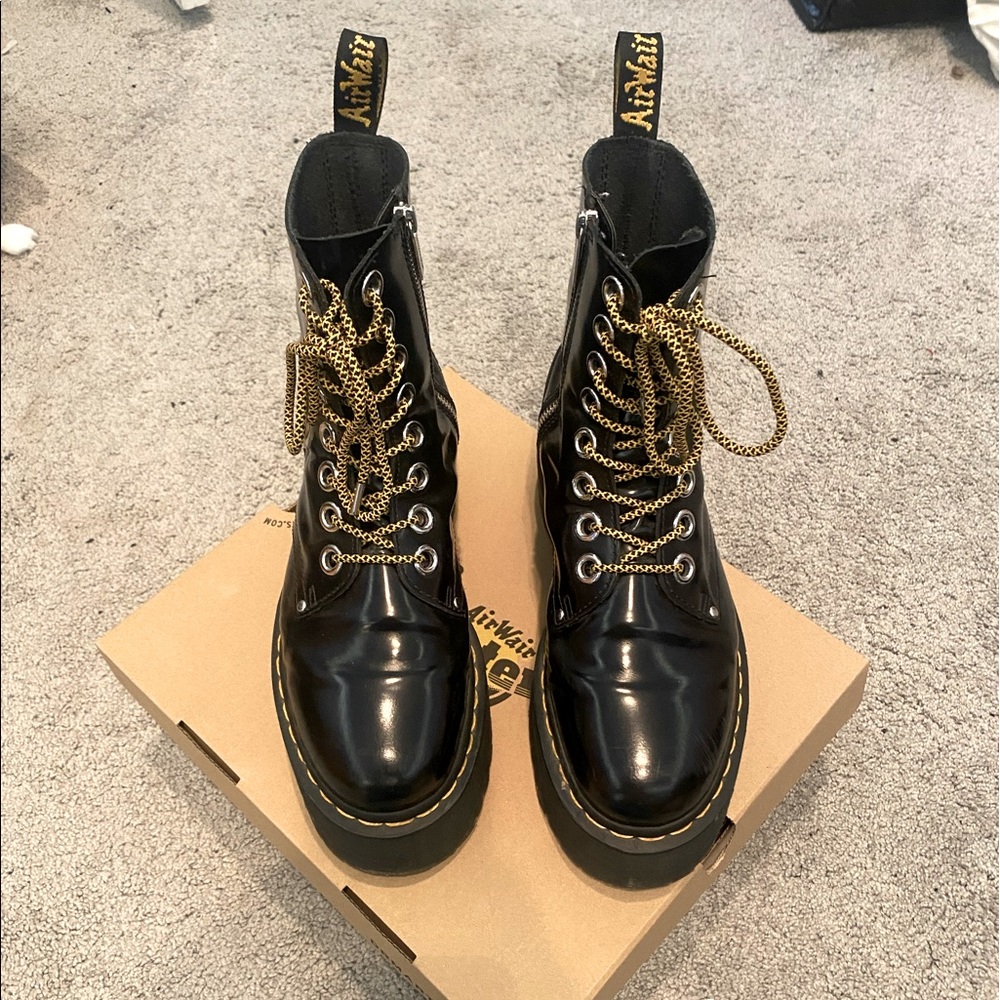 Dr. Marten Jadon Max womens size 9/mens size 8